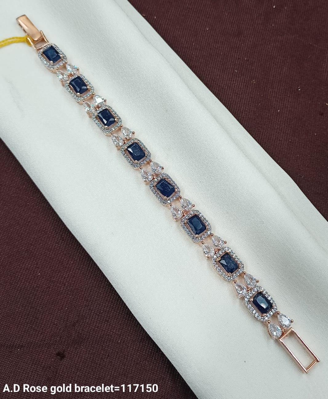 Elegant Rose Gold Bracelet with Blue and White Gemstones - Lucentemarket